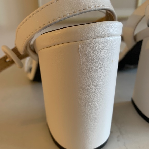 Block heeled sandals in white - Picture 5 of 5